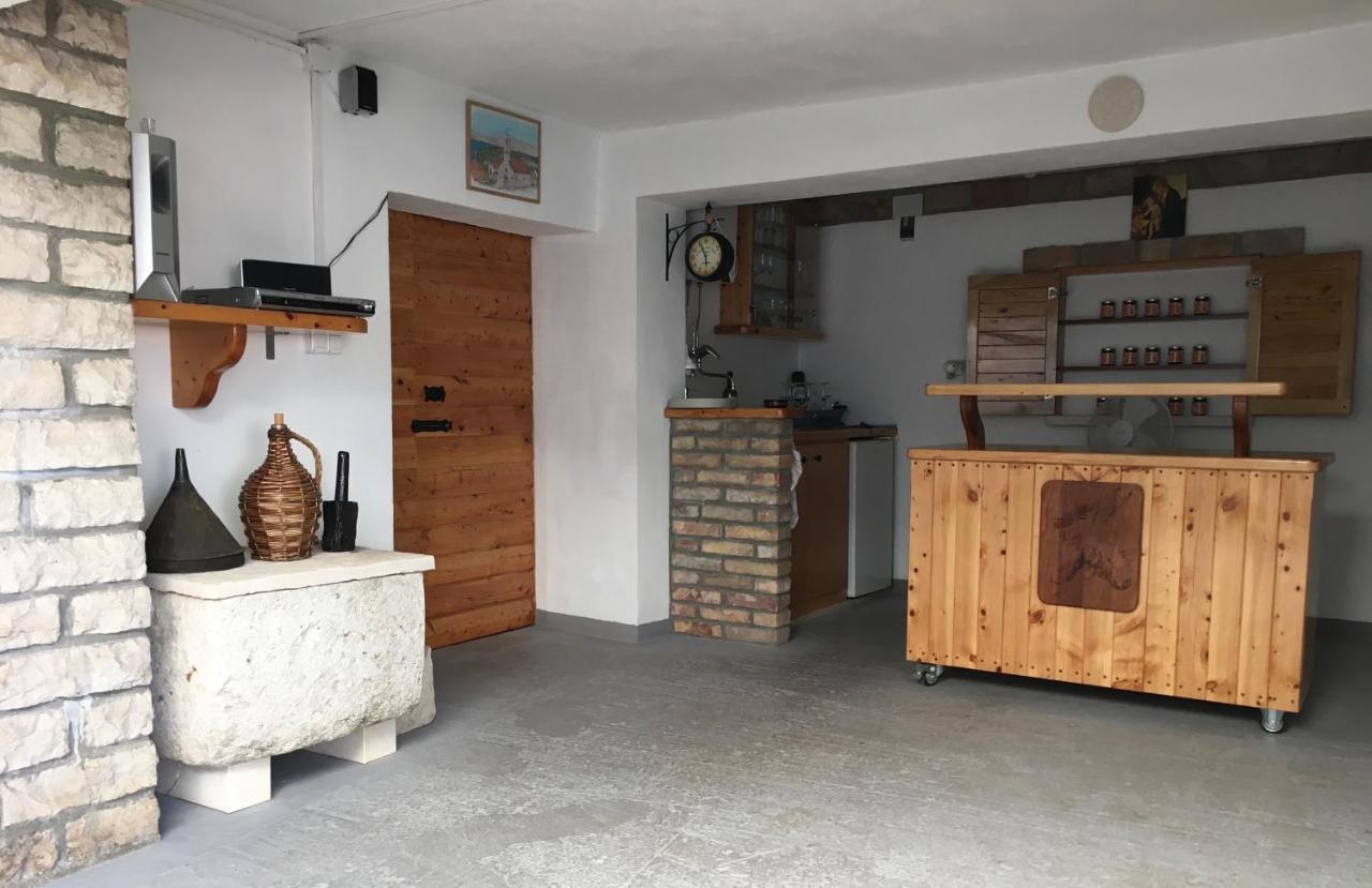 Guesthouse Cipre Лумбарда Екстериор снимка