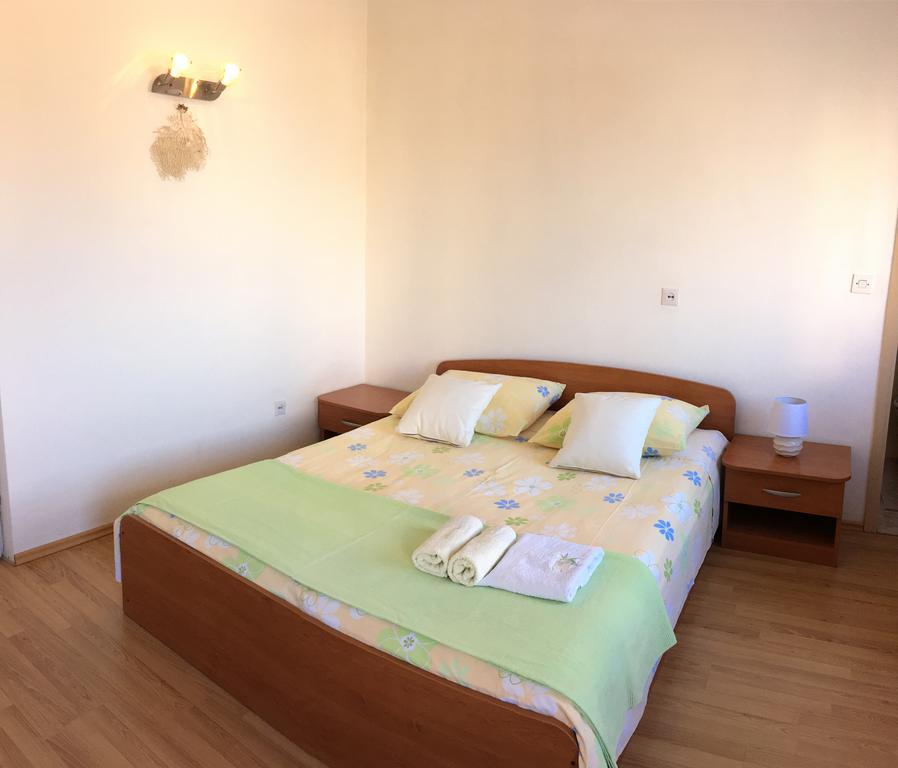 Guesthouse Cipre Лумбарда Екстериор снимка