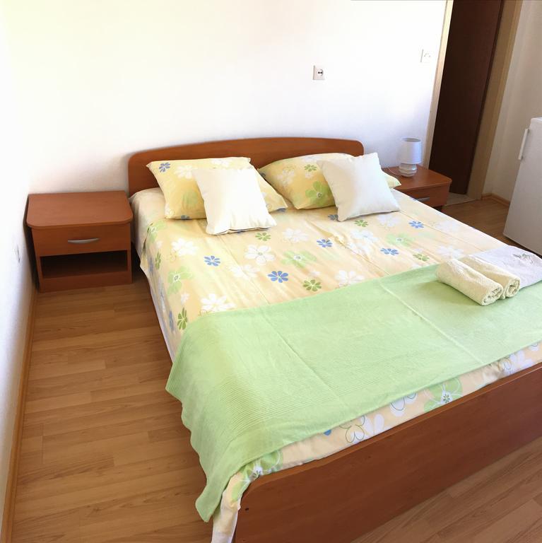 Guesthouse Cipre Лумбарда Екстериор снимка